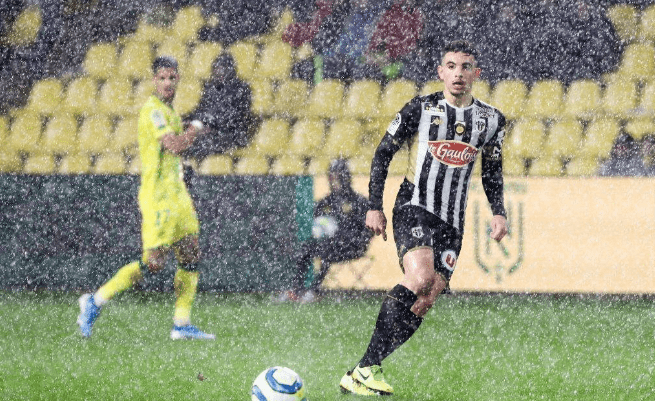 关于昂热展现出色表现,取得胜利的信息 关于昂热展现出色表现,取得胜利的信息