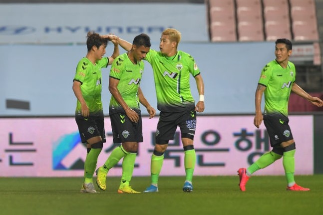 韩国豪门队伍集结离开,冲击亚洲冠军宝座 韩国豪门队伍集结离开,冲击亚洲冠军宝座