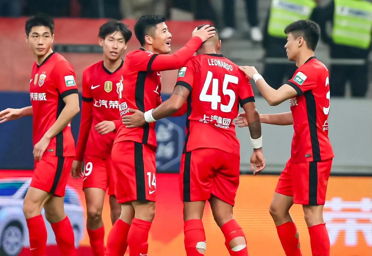 关于上海上港客场不敌河南建业,遭遇连败的信息 关于上海上港客场不敌河南建业,遭遇连败的信息