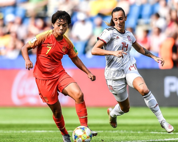 荷兰女足表现神勇,闯入四强 荷兰女足表现神勇,闯入四强